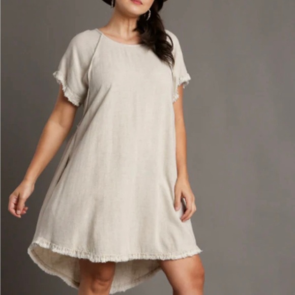 Umgee Dresses & Skirts - Umgee Lagan look boho midi shirt dress with raw hem. Size med. EUC.